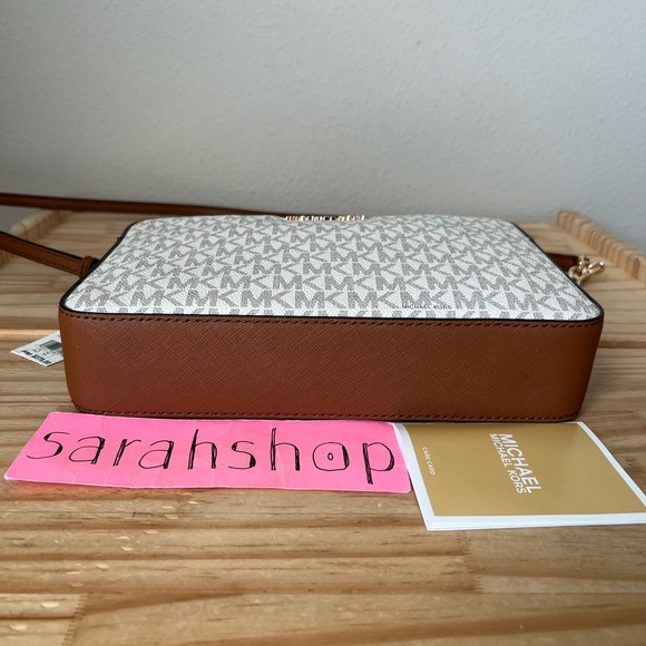 🌼Michael Kors Purse - Picture 6 of 13